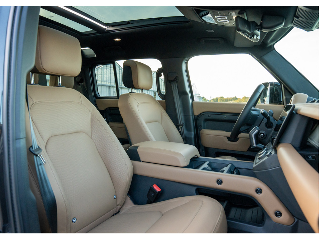 Land Rover Defender 110 P300e 110 X-Dynamic HSE - 16