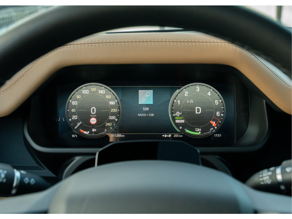Land Rover Defender 110 P300e 110 X-Dynamic HSE - 24