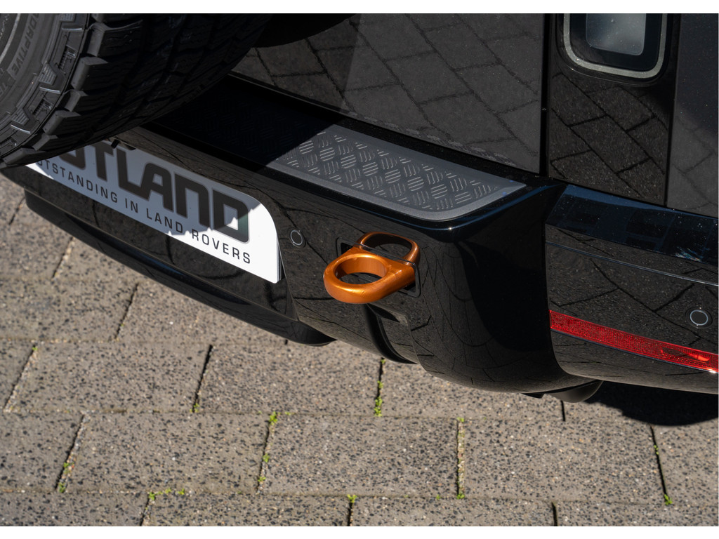 Land Rover Defender 110 P300e 110 X-Dynamic HSE - 4