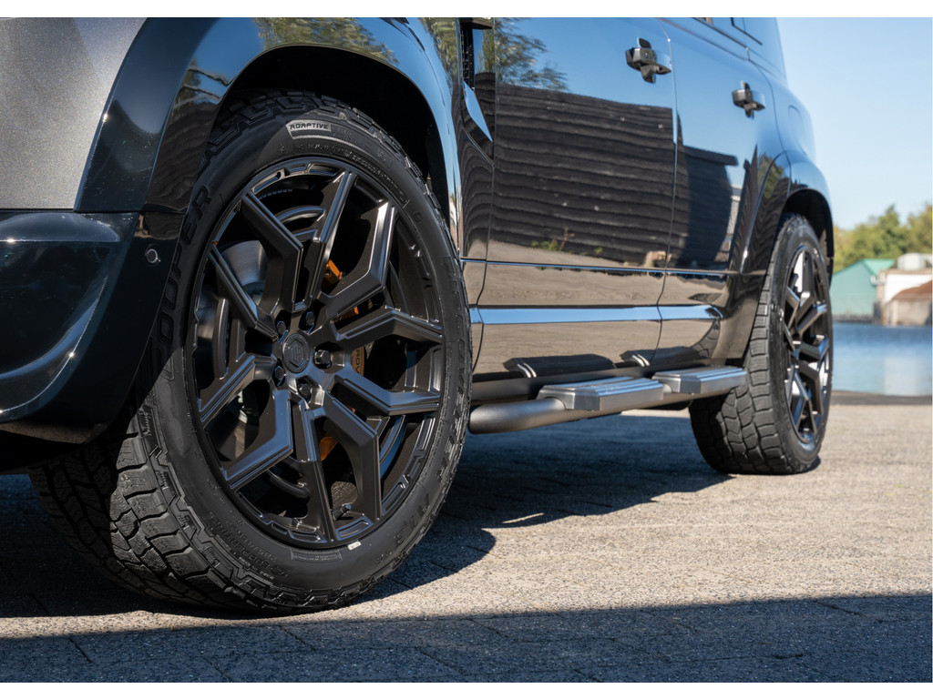 Land Rover Defender 110 P300e 110 X-Dynamic HSE - 43