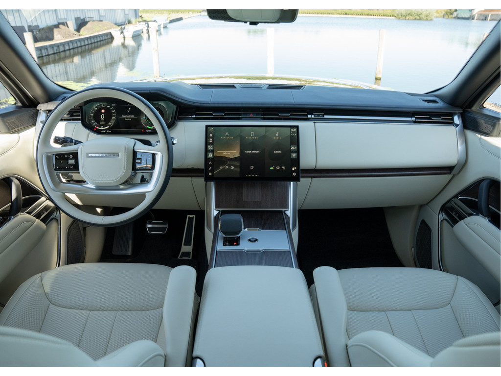 Land Rover Range Rover P460e LWB Autobiography - 12