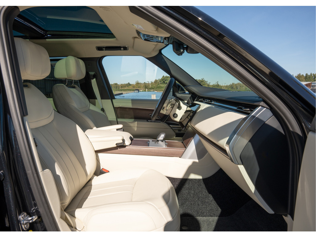 Land Rover Range Rover P460e LWB Autobiography - 14