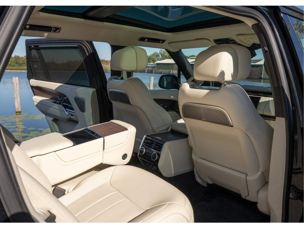 Land Rover Range Rover P460e LWB Autobiography - 17