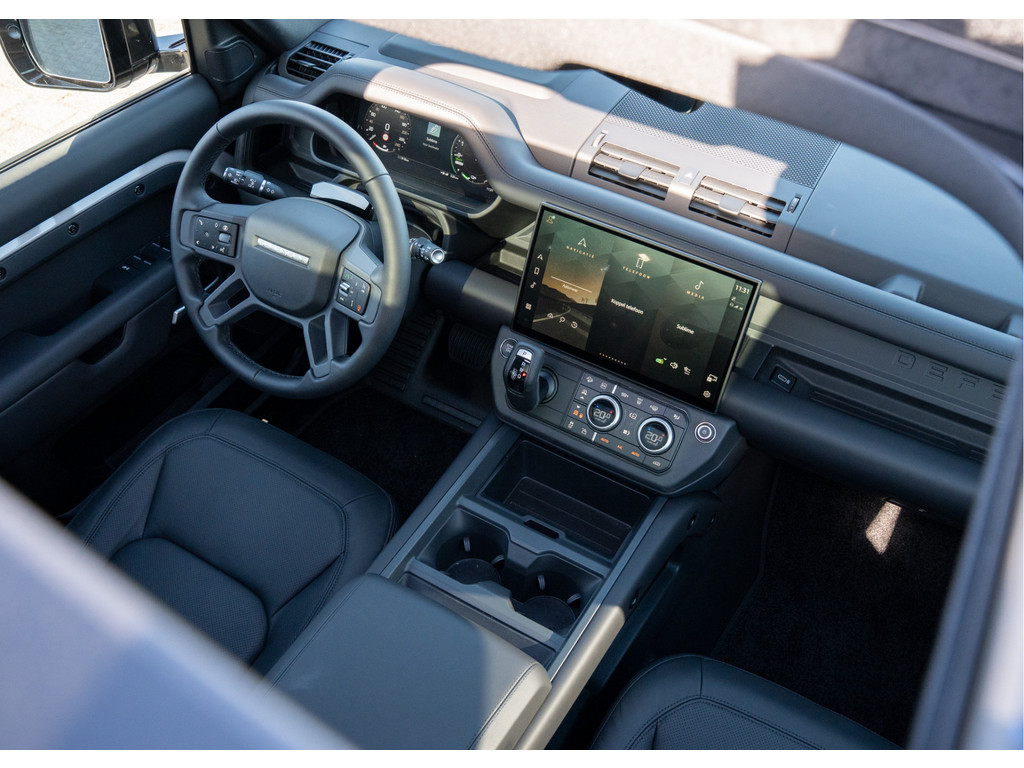 Land Rover Defender 110 P300e 110 X-Dynamic HSE - 16