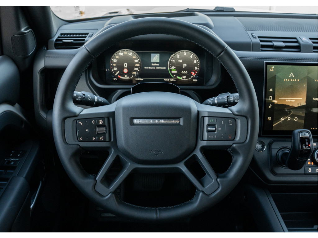 Land Rover Defender 110 P300e 110 X-Dynamic HSE - 25