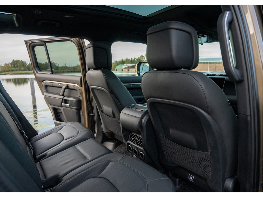 Land Rover Defender 110 P300e 110 X-Dynamic HSE - 15