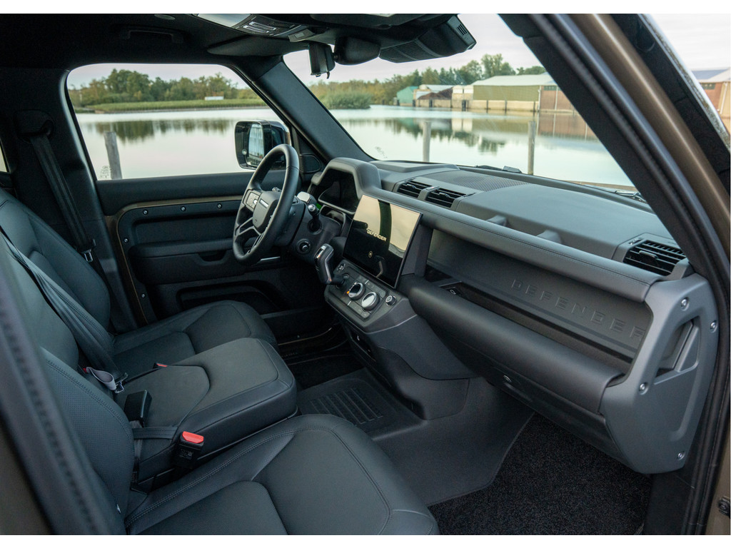 Land Rover Defender 110 P300e 110 X-Dynamic HSE - 21
