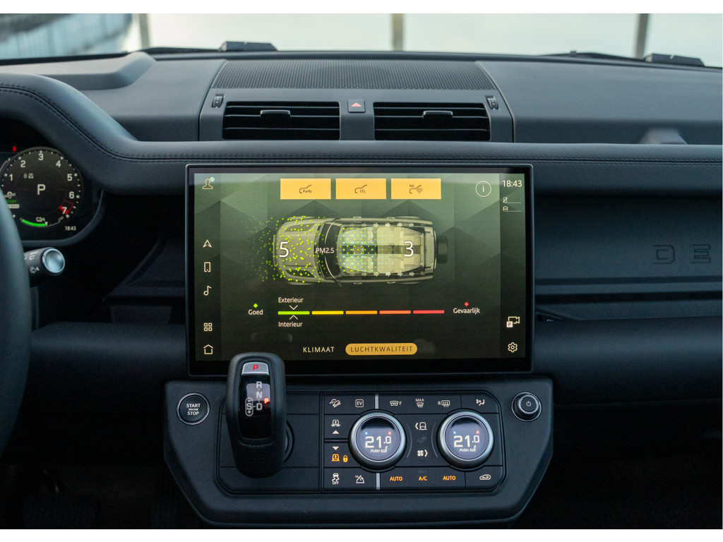 Land Rover Defender 110 P300e 110 X-Dynamic HSE - 30