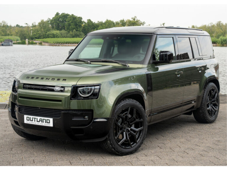 Land Rover Defender 110 P300e 110 X-Dynamic HSE