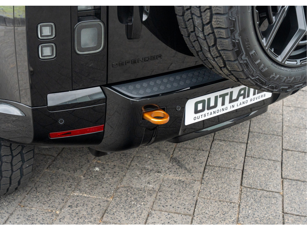 Land Rover Defender 110 P300e X-Dynamic HSE - 18