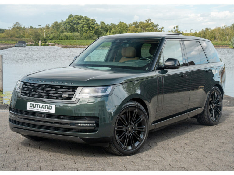 Land Rover Range Rover P550e Autobiography