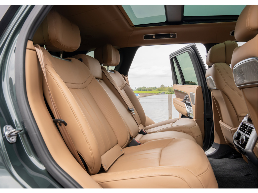 Land Rover Range Rover P550e Autobiography - 18