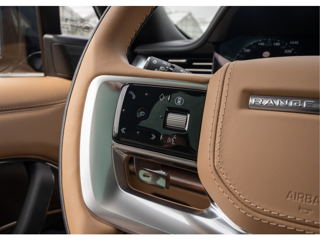 Land Rover Range Rover P550e Autobiography - 22