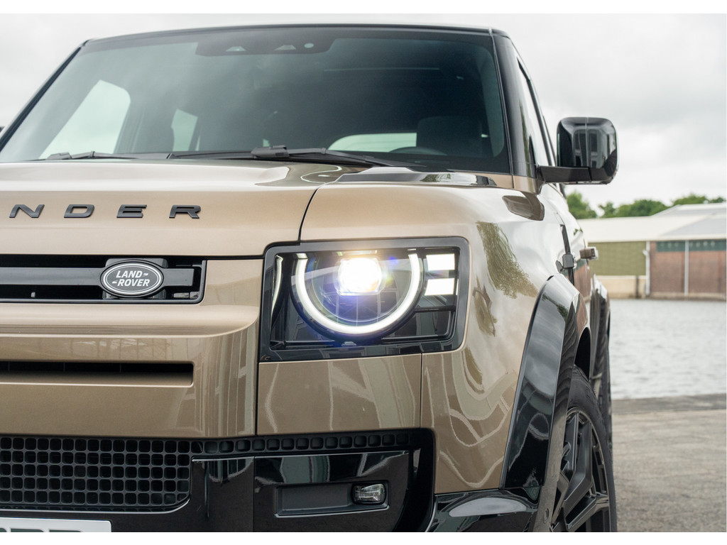Land Rover Defender 110 P300e 110 X-Dynamic HSE - 47