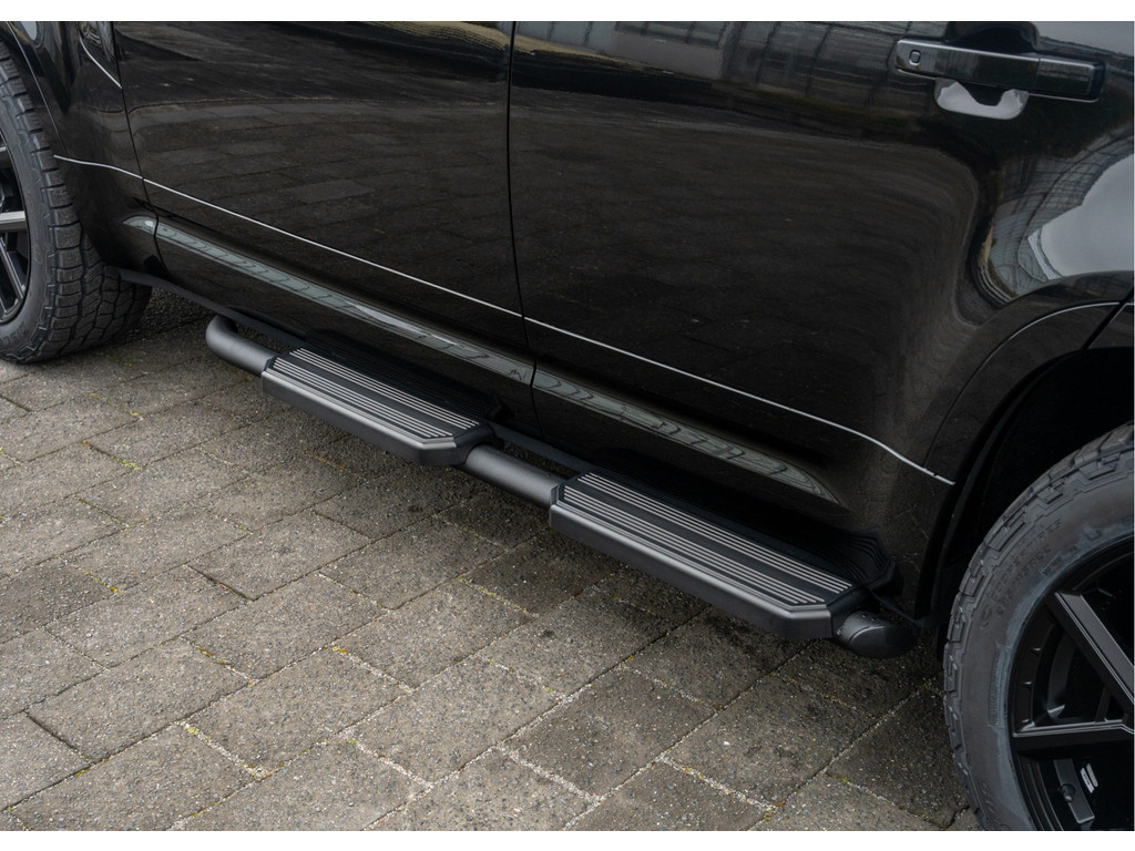 Land Rover Defender 110 P300e 110 X-Dynamic HSE - 48