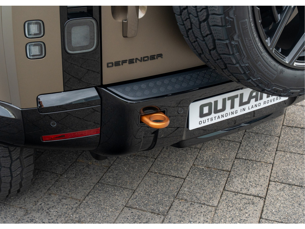 Land Rover Defender 110 P300e 110 X-Dynamic HSE - 12