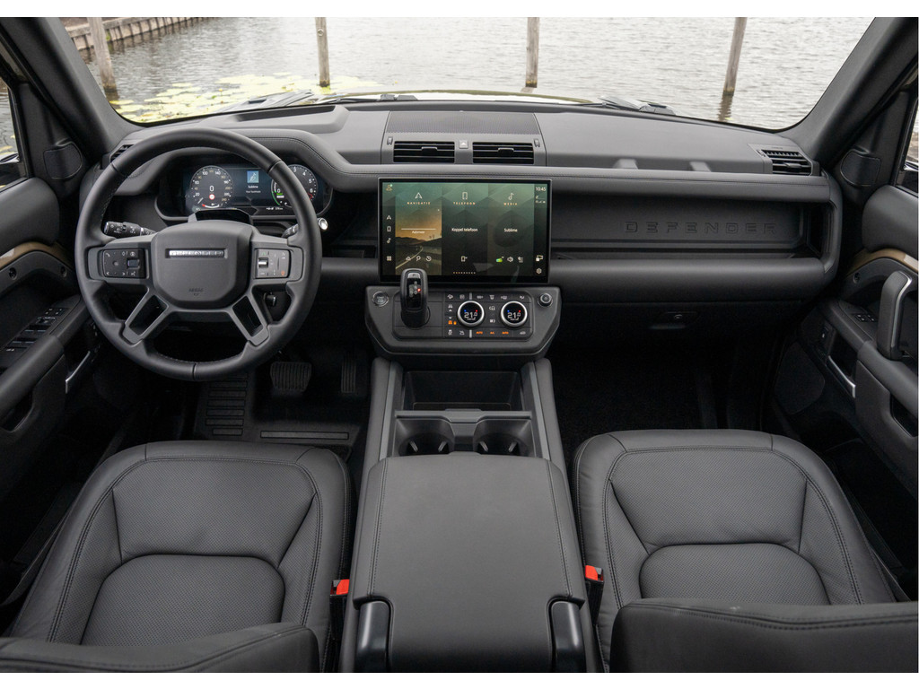 Land Rover Defender 110 P300e 110 X-Dynamic HSE - 16