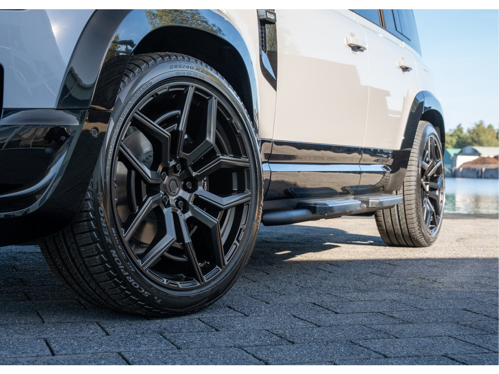 Land Rover Defender 110 P300e 110 X-Dynamic HSE - 46