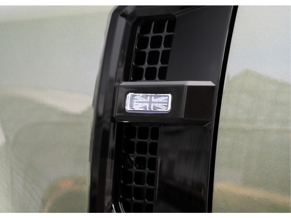 Land Rover Defender 110 P300e 110 X-Dynamic HSE - 10