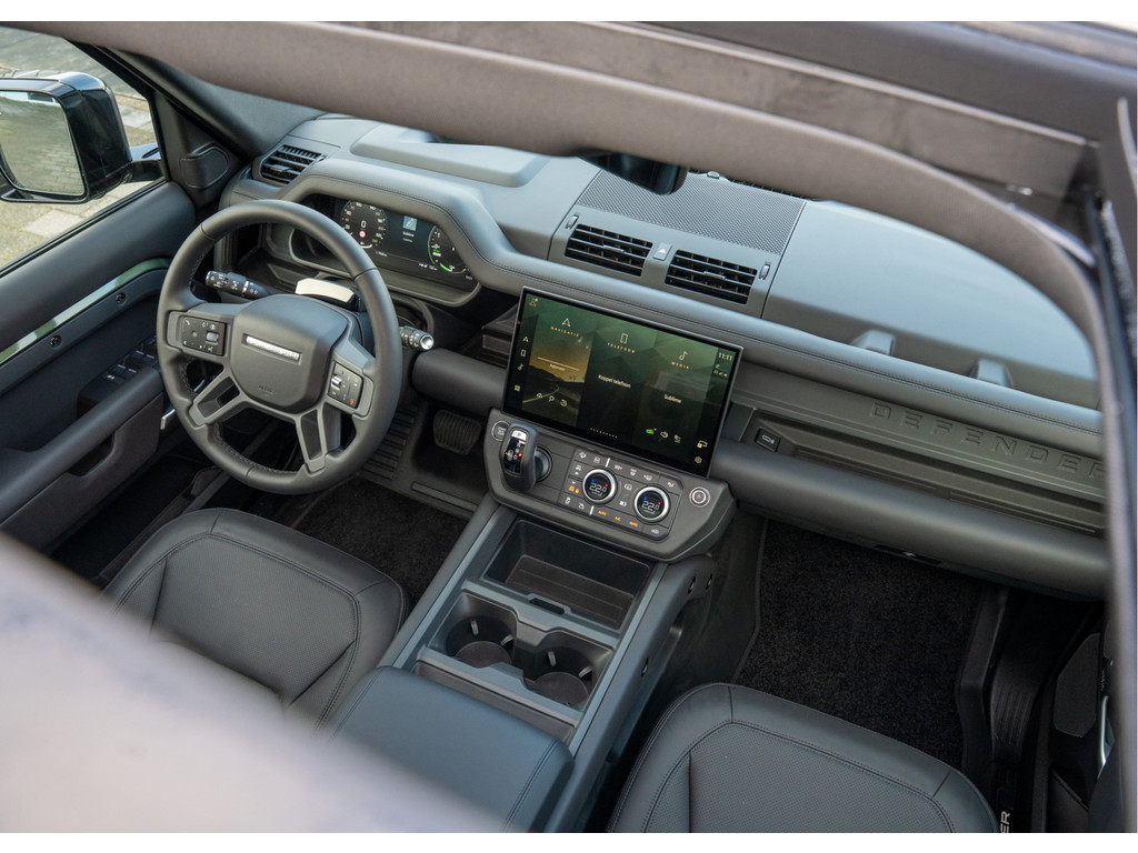 Land Rover Defender 110 P300e 110 X-Dynamic HSE - 13