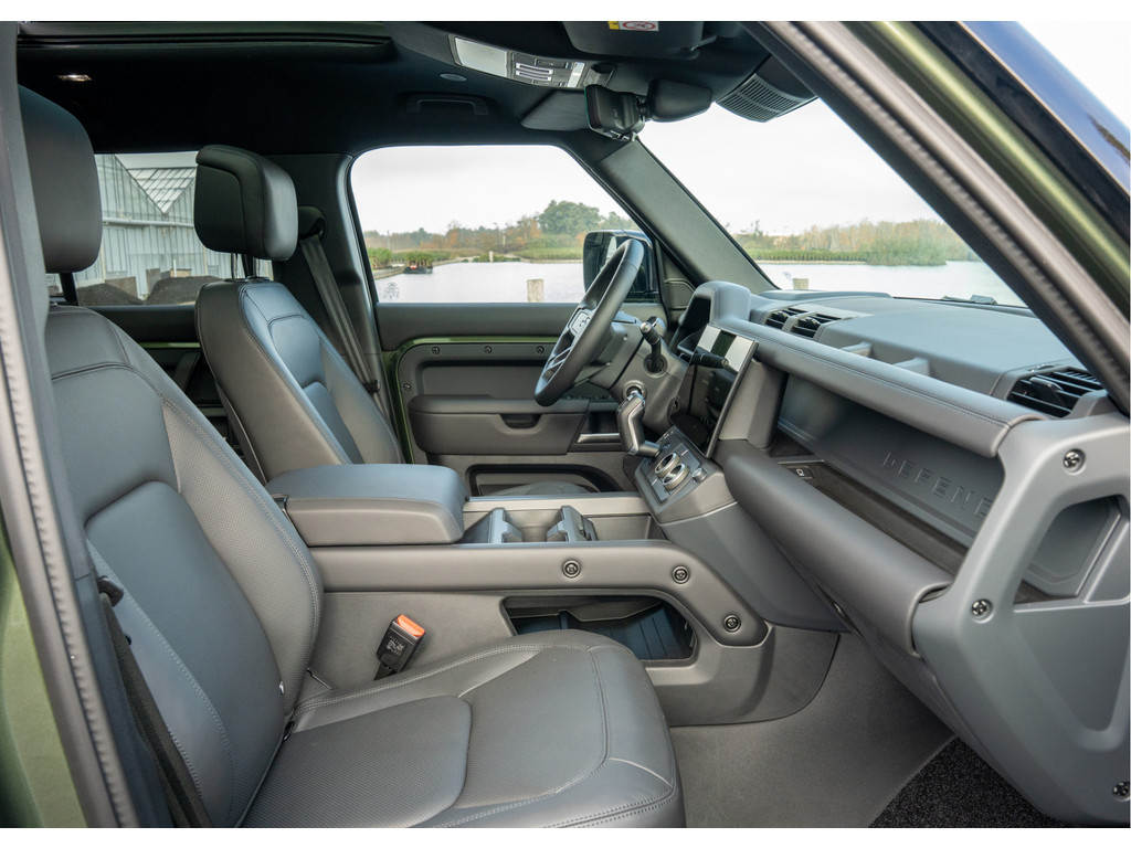 Land Rover Defender 110 P300e 110 X-Dynamic HSE - 16