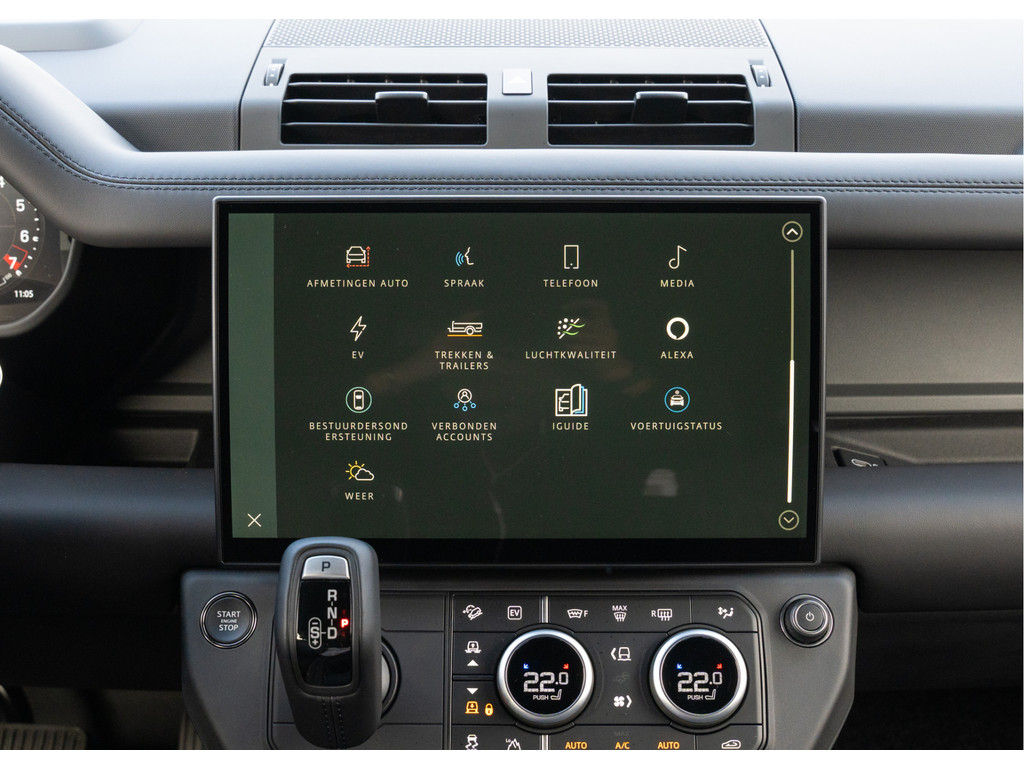 Land Rover Defender 110 P300e 110 X-Dynamic HSE - 30