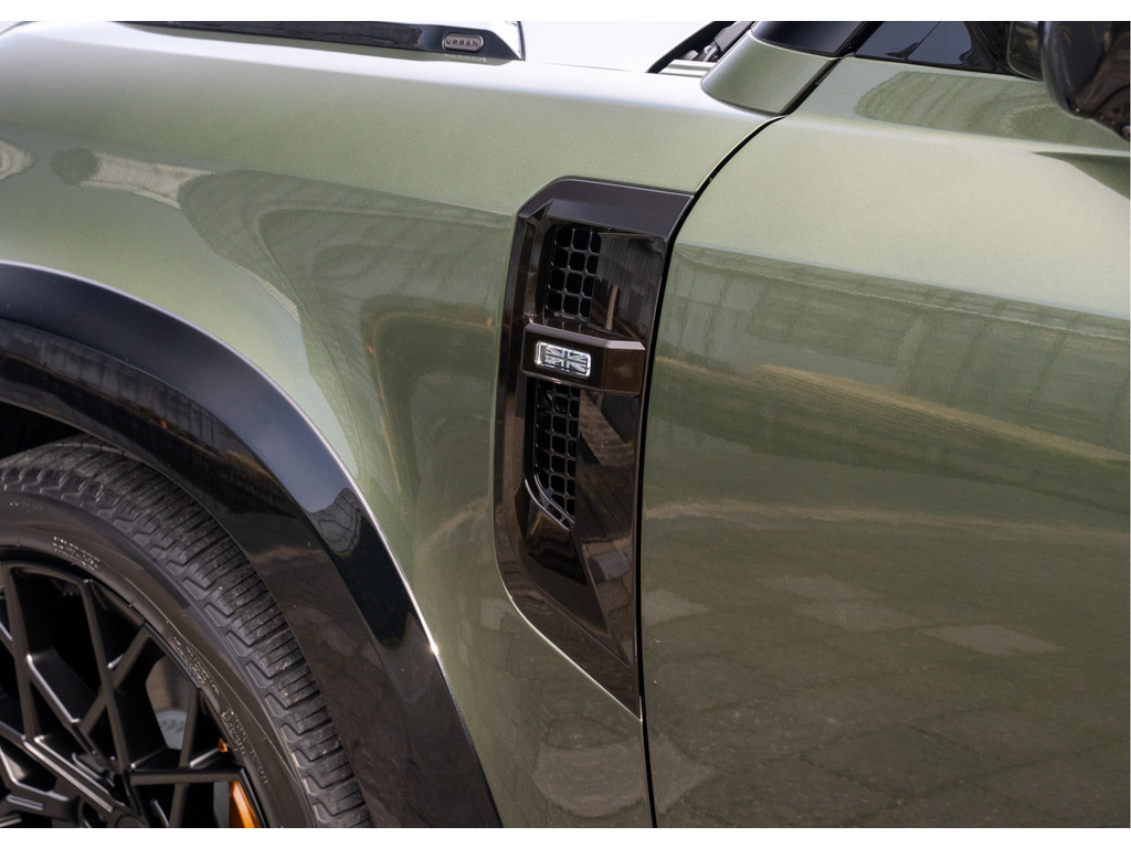 Land Rover Defender 110 P300e 110 X-Dynamic HSE - 9